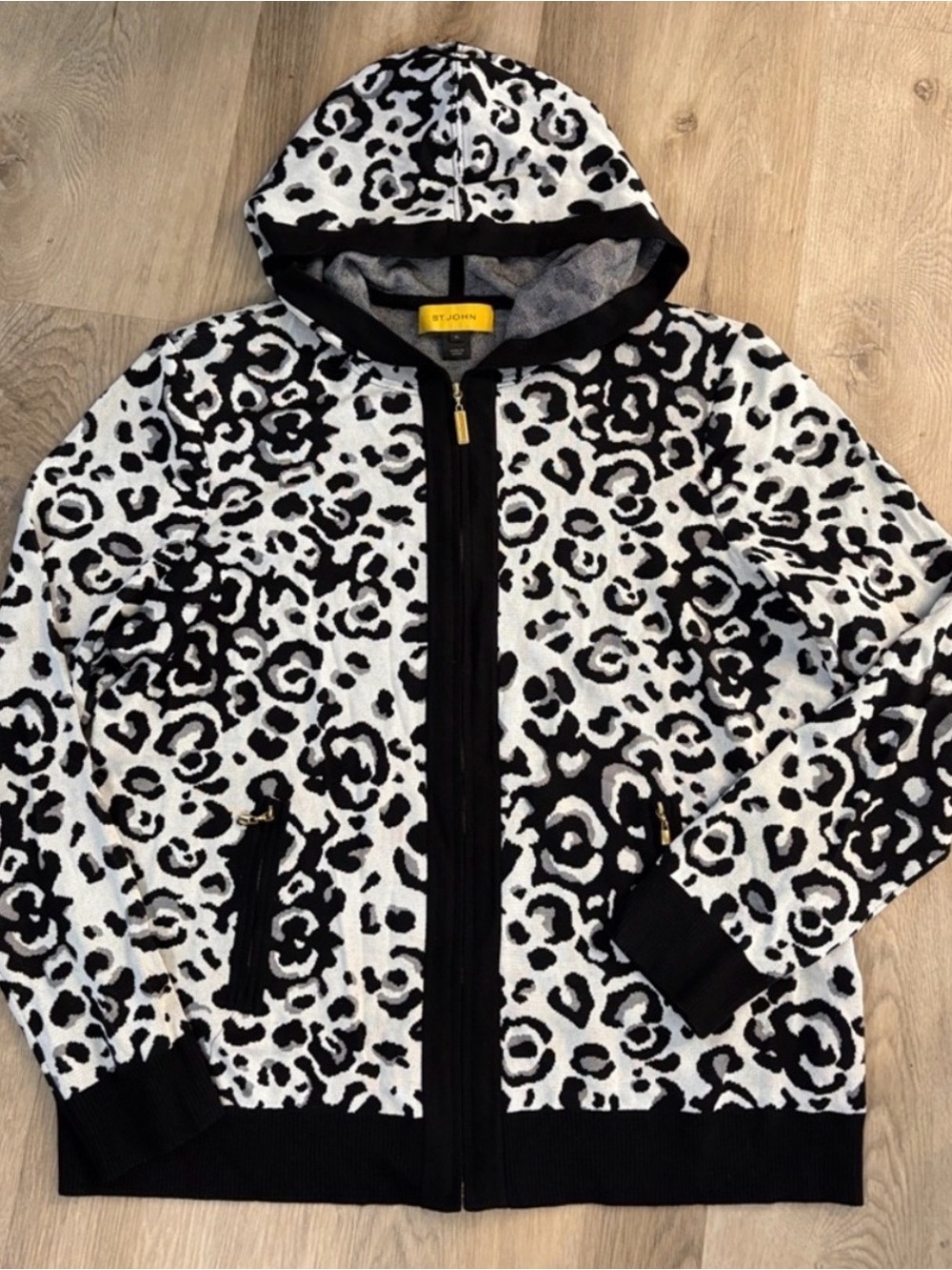 St. John Yellow Label Black & White Leopard Print Knit Zip-Up Santana knit XL N
